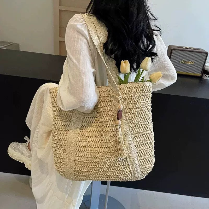 Woven Straw Tote Bag – Casual Everyday & Beach Shoulder Bag
