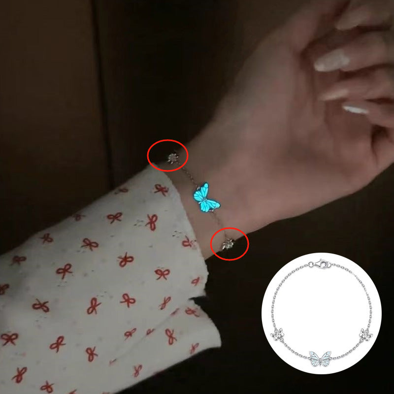 Luminous Butterfly Necklace – Glow in the Dark