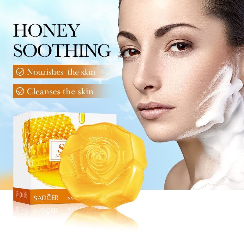 Handmade Natural Soap Bar – Gentle Cleansing with Botanical Ingredients