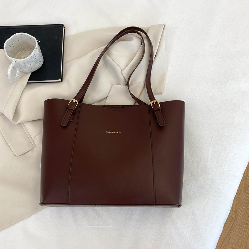 Simple and elegant commuting bag