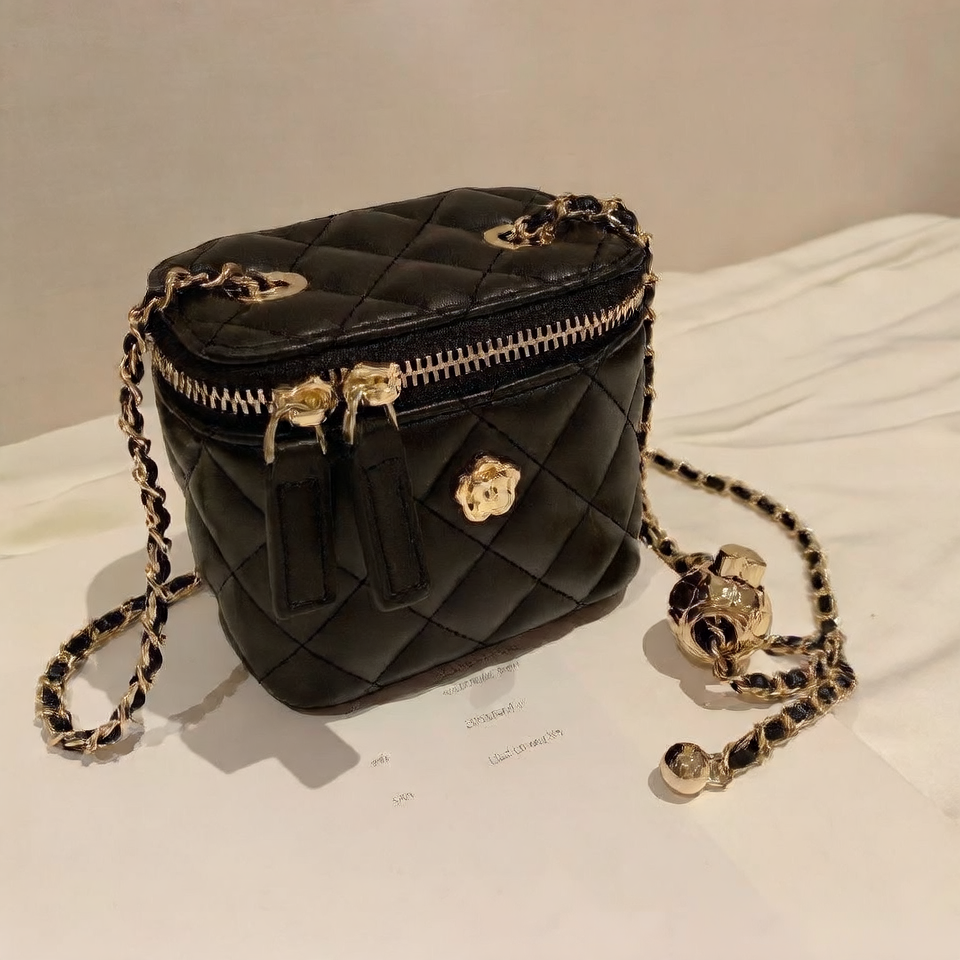 Quilted Chain Crossbody Bag – Elegant PU Leather Box Shoulder Purse