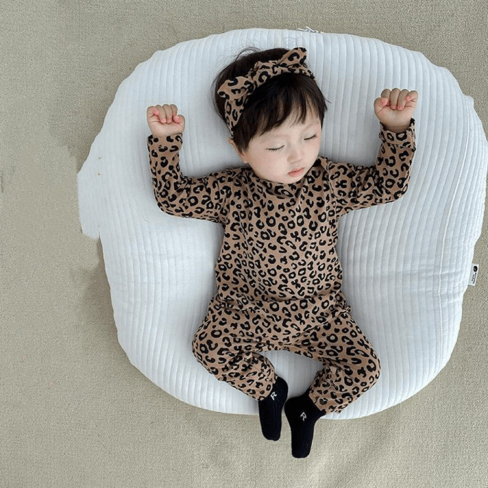 Leopard Print Baby Sleeveless Romper – Soft Infant Snap Jumpsuit (Spring & Autumn)