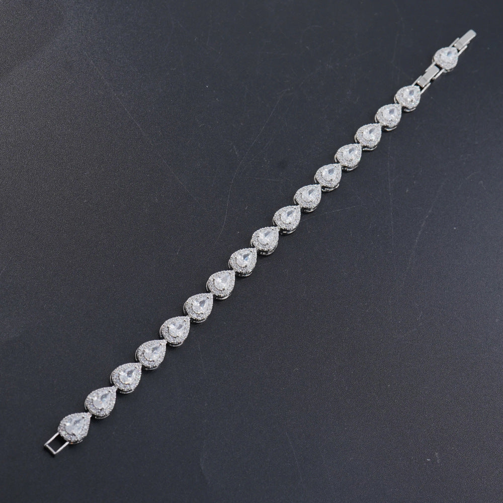 Heart Zircon Bracelet – Elegant Copper Charm Bracelet with Electroplated Finish