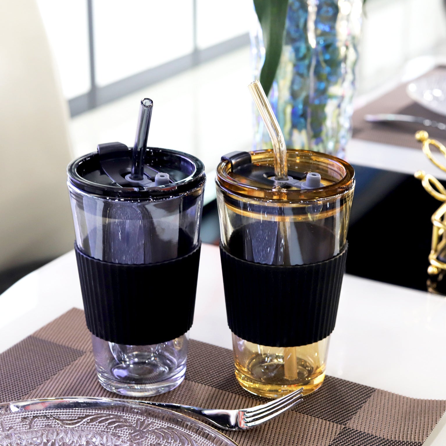 Glass Tumbler with Lid & Straw – Heat-Resistant Drinking Cup