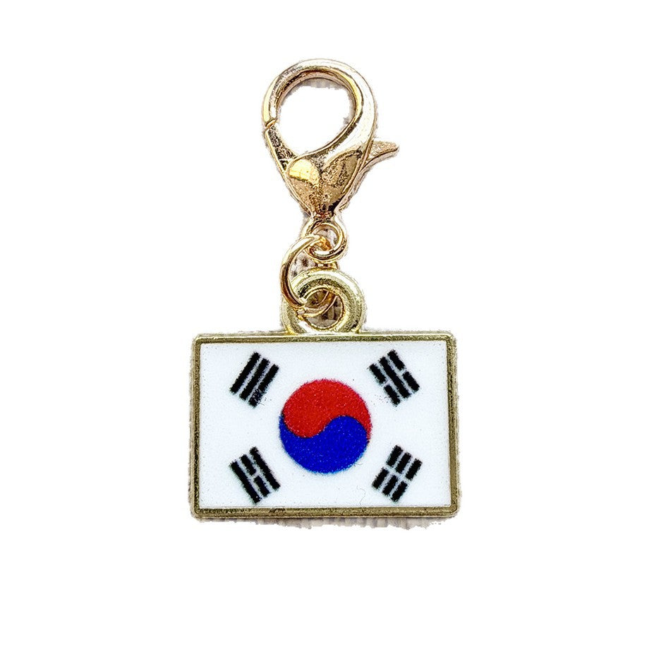 Country Flag Keychain – Zinc Alloy Travel Souvenir Pendant