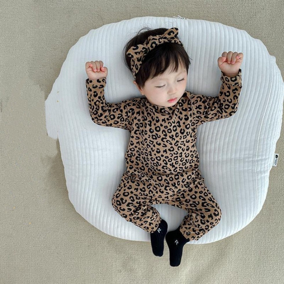 Leopard Print Baby Sleeveless Romper – Soft Infant Snap Jumpsuit (Spring & Autumn)