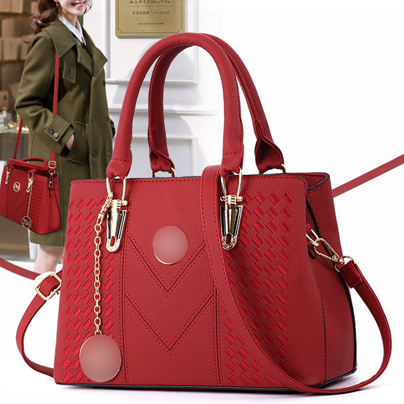 Casual Zipper Shoulder Bag – Soft Structured Everyday Handbag